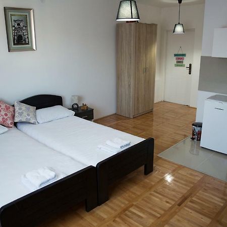 Airport Rest Apartments Belgrád Kültér fotó