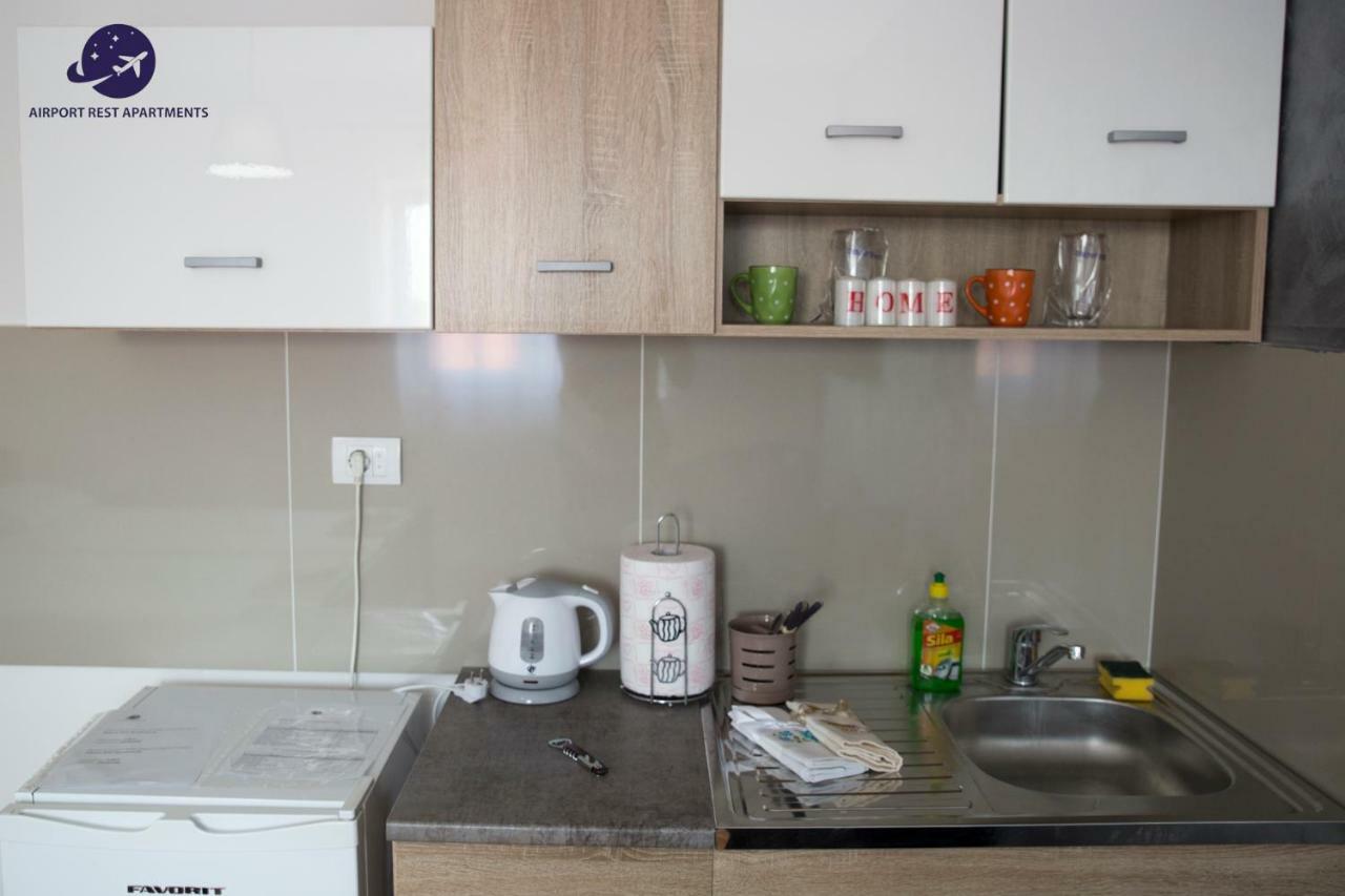 Airport Rest Apartments Belgrád Kültér fotó