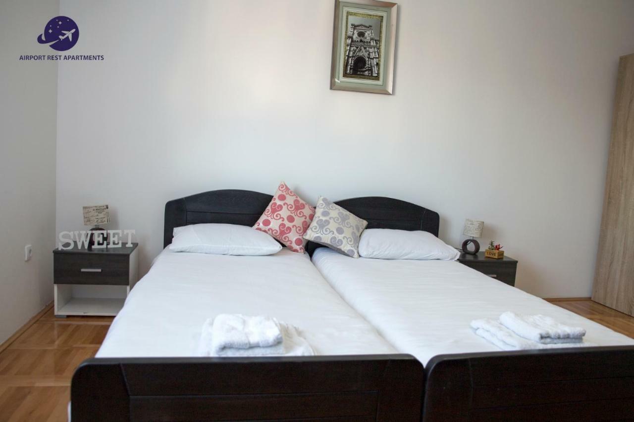 Airport Rest Apartments Belgrád Kültér fotó